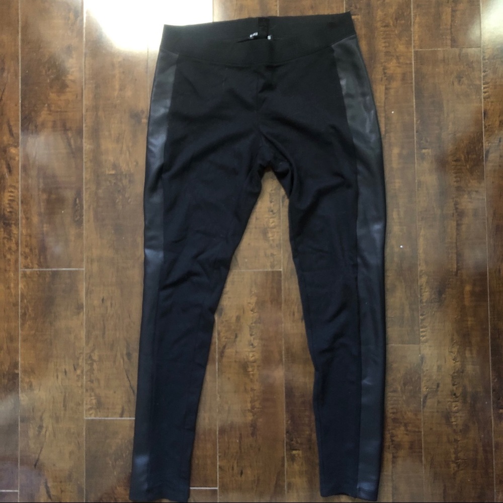 Express Faux Leather Black Legging Size Medium
